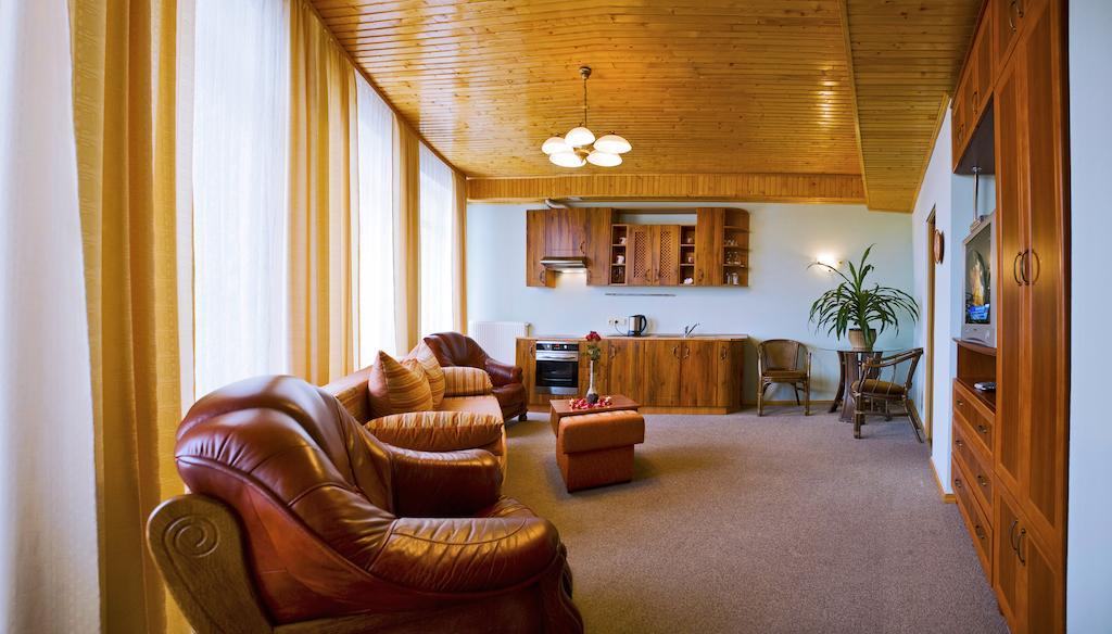 Hotel Oberig Morshyn Habitación foto