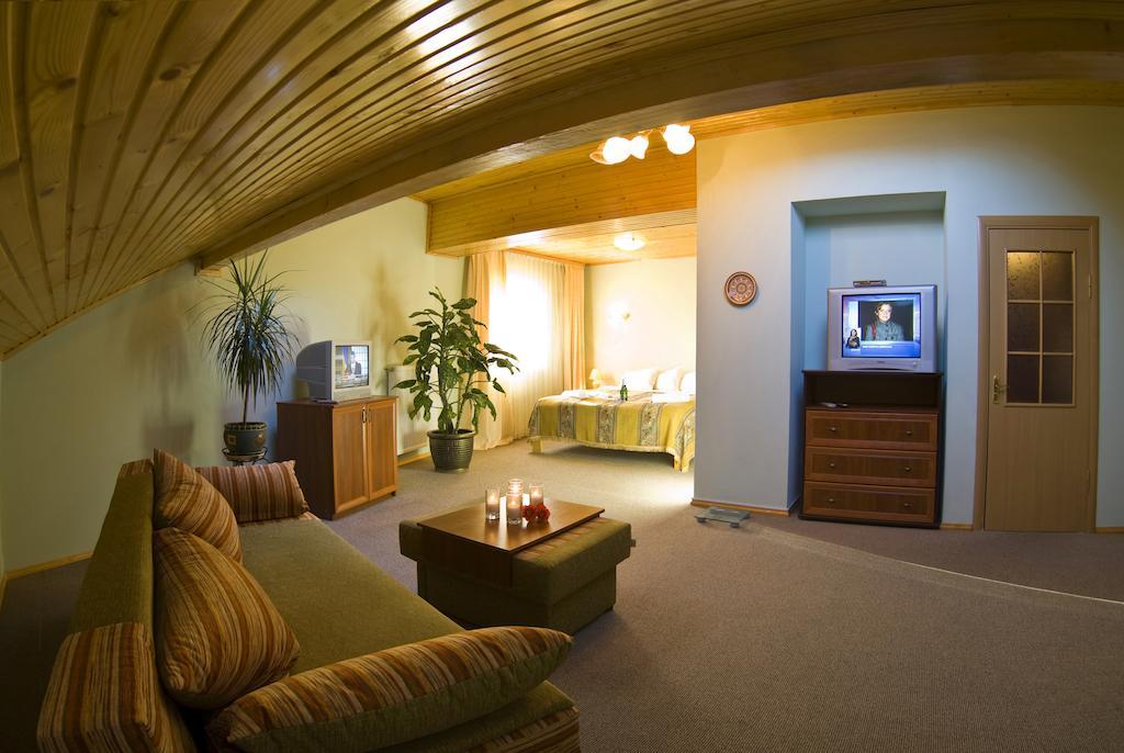 Hotel Oberig Morshyn Habitación foto